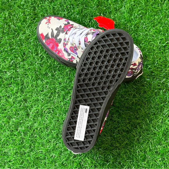 🍀New Vans Era Florals White / Black - Picture 2 of 6